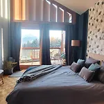 L'avantgardiste, Spacious 6 Bedrooms Duplex, Panoramic View Apartment Crans-Montana