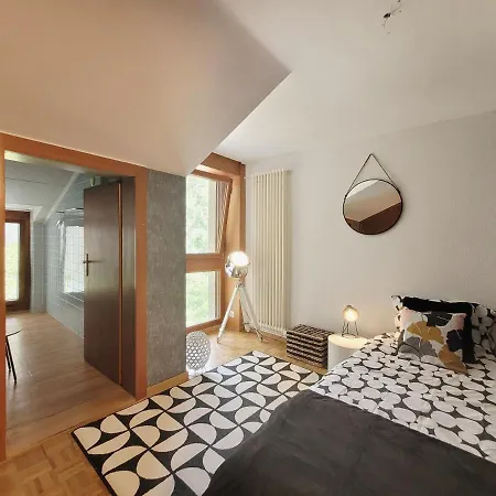 דירה L'avantgardiste, Spacious 6 Bedrooms Duplex, Panoramic View קראנס-מונטנה