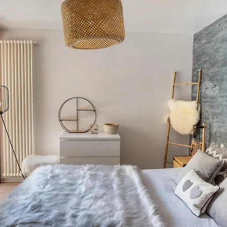 Апартаменты L'avantgardiste, Spacious 6 Bedrooms Duplex, Panoramic View