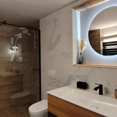 L'avantgardiste, Spacious 6 Bedrooms Duplex, Panoramic View