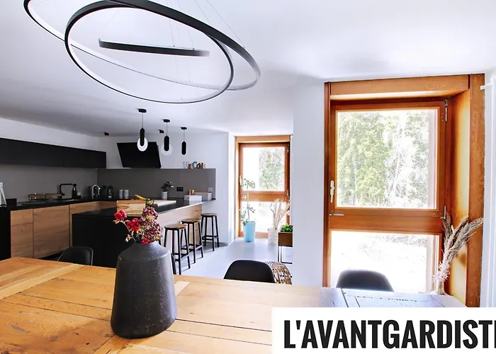 L'avantgardiste, Spacious 6 Bedrooms Duplex, Panoramic View Apartment