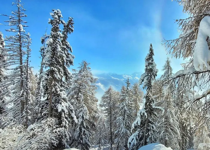 L'avantgardiste, Spacious 6 Bedrooms Duplex, Panoramic View 克莱恩 蒙塔纳