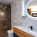 L'avantgardiste, Spacious 6 Bedrooms Duplex, Panoramic View Lägenhet Crans-Montana