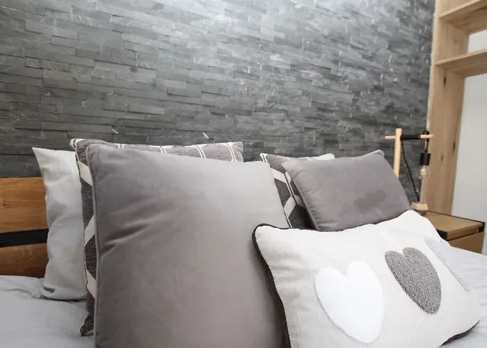 L'avantgardiste, Spacious 6 Bedrooms Duplex, Panoramic View Crans-Montana